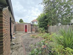 Photo 14- click for photo gallery